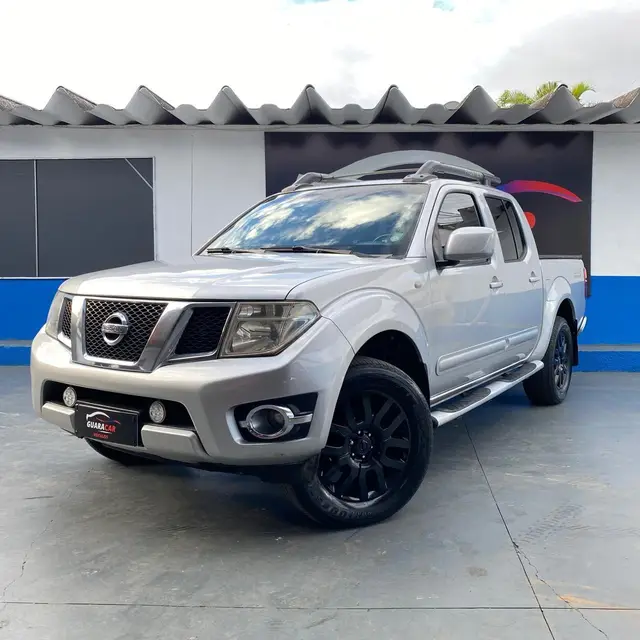 Carro Nissan Frontier 2014 2.5 TD CD 4x4 SL (Aut)