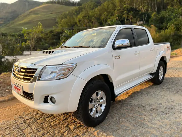 Carro Toyota Hilux Cabine Dupla 2015 Hilux 3.0 TDI 4x4 CD SRV (Aut)