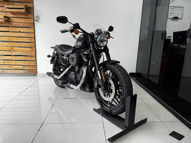 Moto Harley-Davidson XL 1200 2017 CX Roadster
