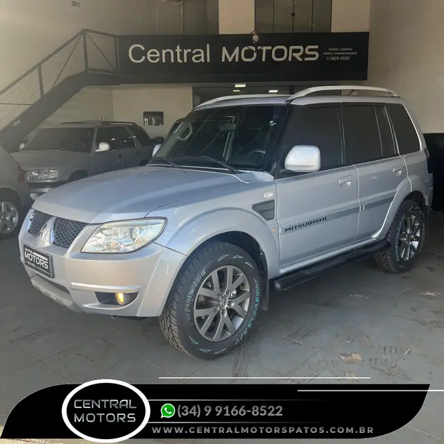 Carro Mitsubishi Pajero TR4 2013 2.0 16V 4x2 (Flex) (Aut)