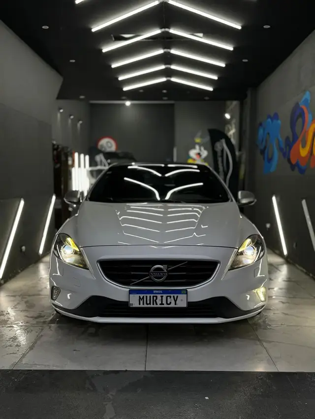 Carro Volvo V40 2016 2.0 T5 R-Design