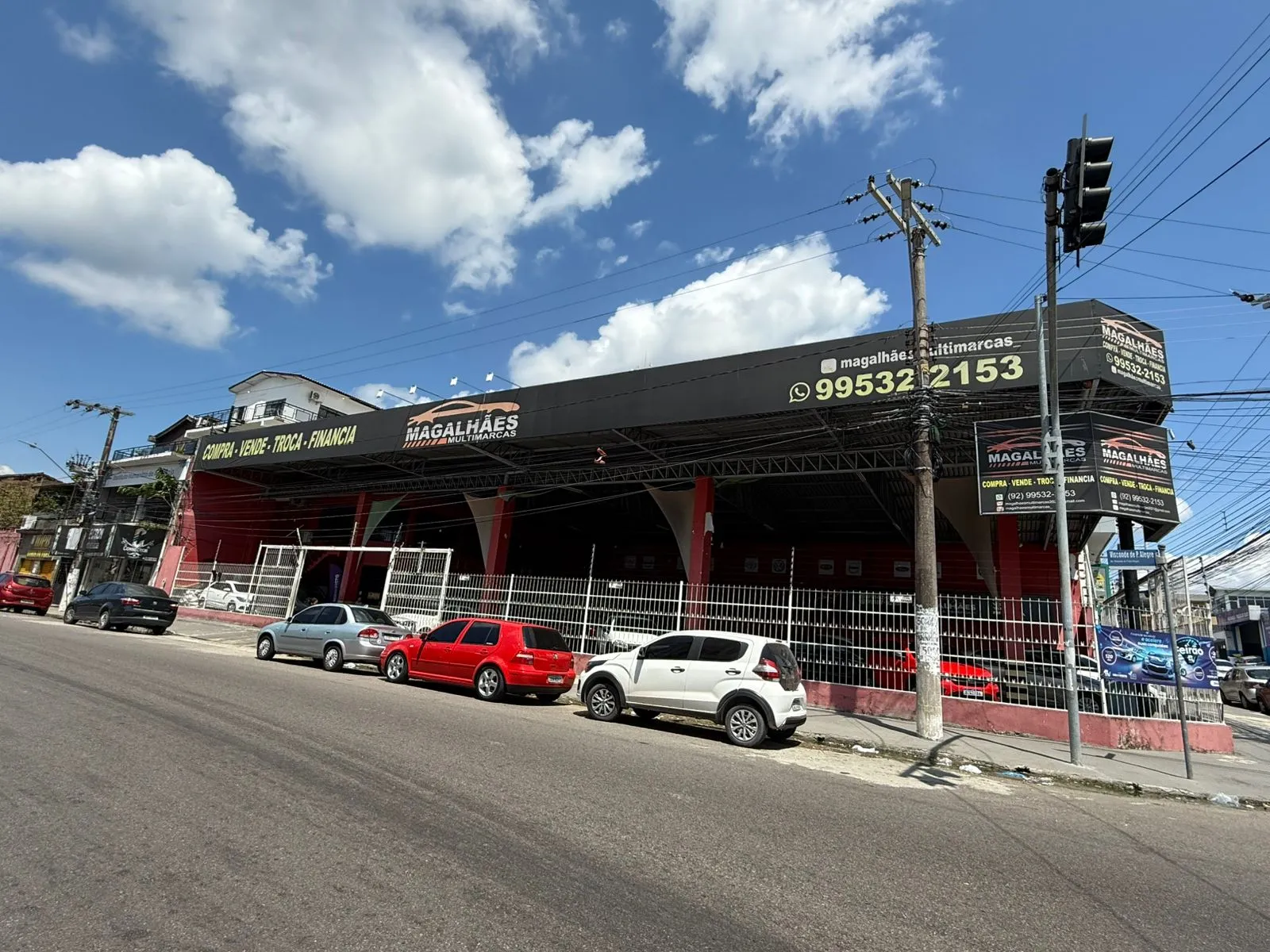 Fachada da loja Veículos à venda em MAGALHAES MULTIMARCAS - Manaus - AM