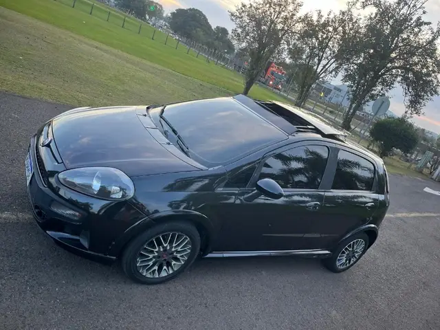 Carro Fiat Punto 2015 BlackMotion 1.8 16V (Flex)