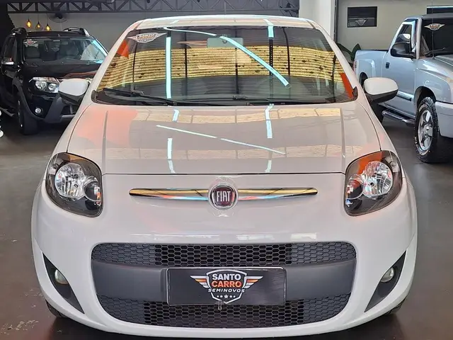 Carro Fiat Palio 2014 Attractive 1.0 8V (Flex)