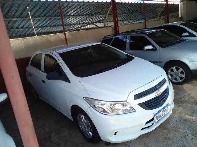 Carro Chevrolet Onix 2018 1.0 Joy SPE/4