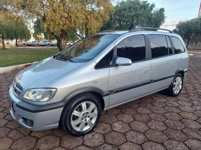 Carro Chevrolet Zafira 2010 Elite 2.0 (Flex)