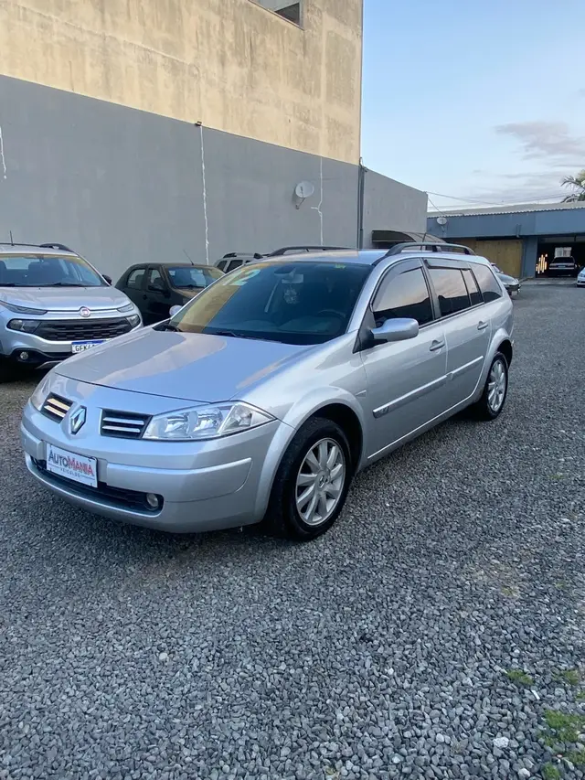 Carro Renault Megane Grand Tour 2013 Mégane Grand Tour Dynamique 1.6 16V (flex)
