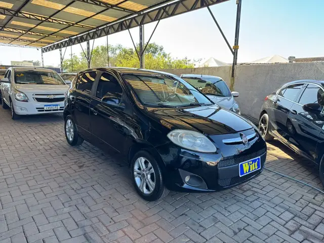 Carro Fiat Palio 2014 Attractive 1.4 8V (Flex)