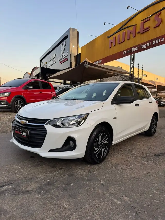 Carro Chevrolet Onix 2025 LT 1.0
