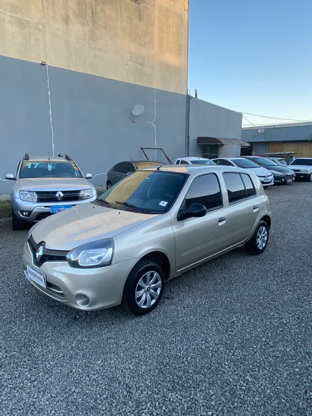 Carro Renault Clio 2014 Hatch. RN 1.0 16V