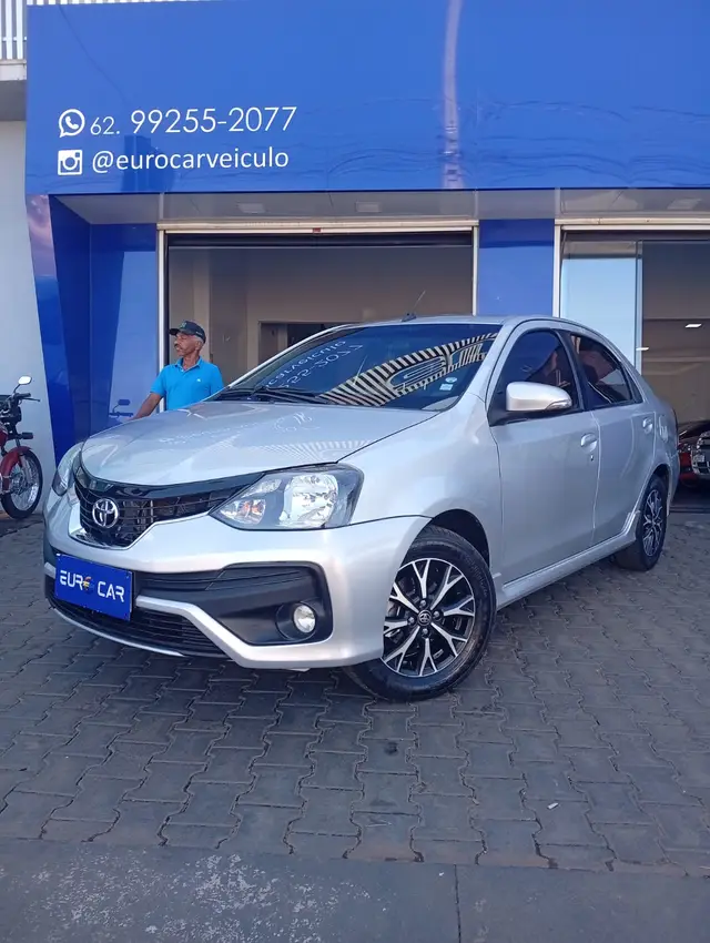 Carro Toyota Etios Sedan 2019 Platinum 1.5 (Aut) (Flex)