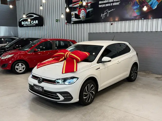 Carro Volkswagen Polo 2023 Highline (Aut) (Flex)