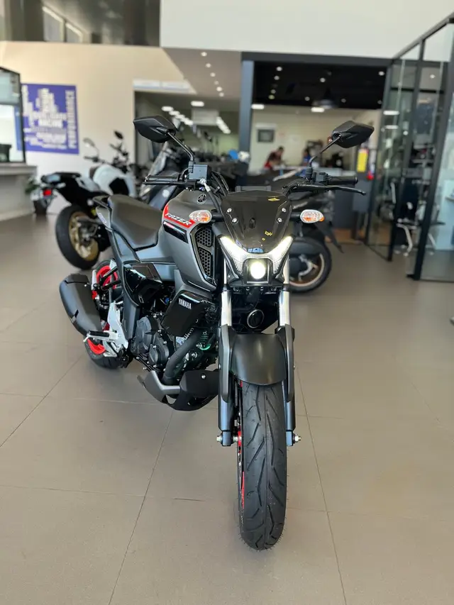 Moto Yamaha Fazer FZ15 2025 Connected
