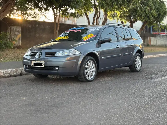 Carro Renault Megane Grand Tour 2013 Mégane Grand Tour Dynamique 1.6 16V (flex)