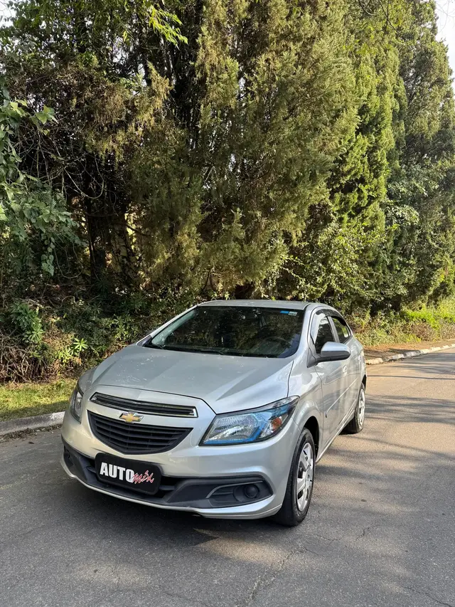 Carro Chevrolet Onix 2015 1.4 LT SPE/4