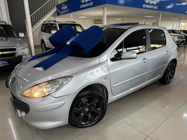 Carro Peugeot 307 2010 Hatch. Presence Pack 1.6 16V (flex)