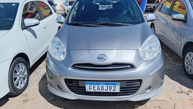 Carro Nissan March 2013 1.6 16V SR (Flex)