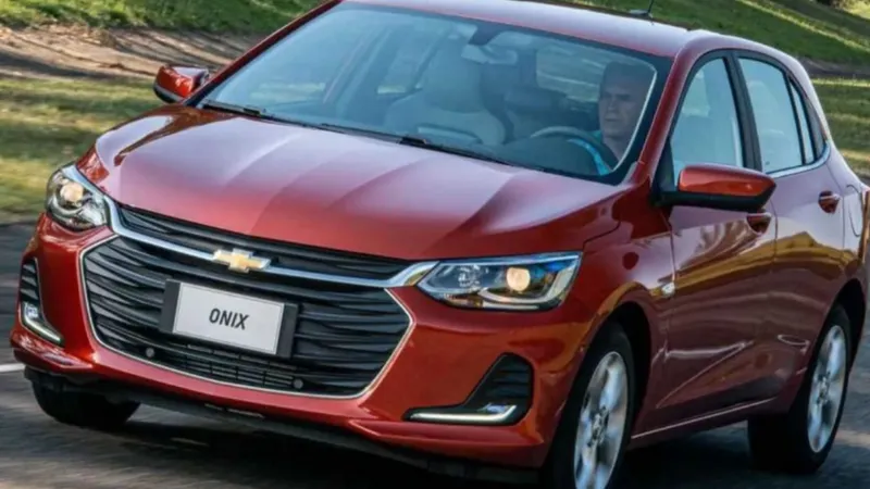 Linha 2025 de Chevrolet Onix e Plus tem mais de R$ 20 mil de descontos