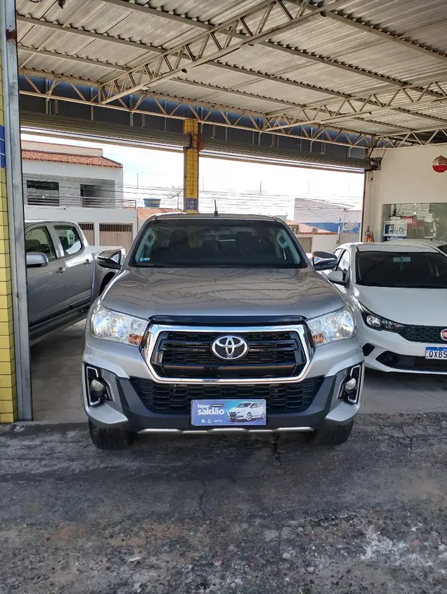 Carro Toyota Hilux Cabine Dupla 2019 Hilux 2.8 TDI SRV CD 4x4 (Aut)