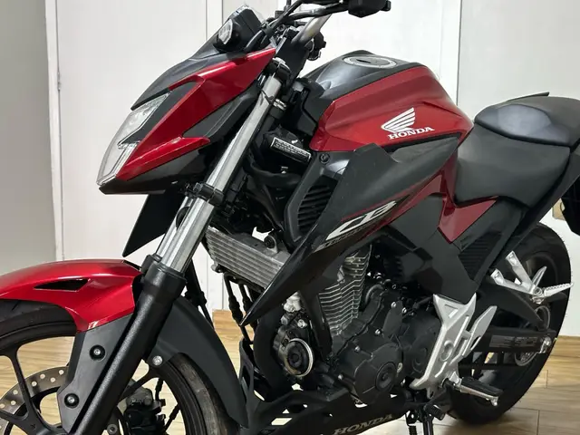 Moto Honda CB 300F Twister 2025 (ABS)