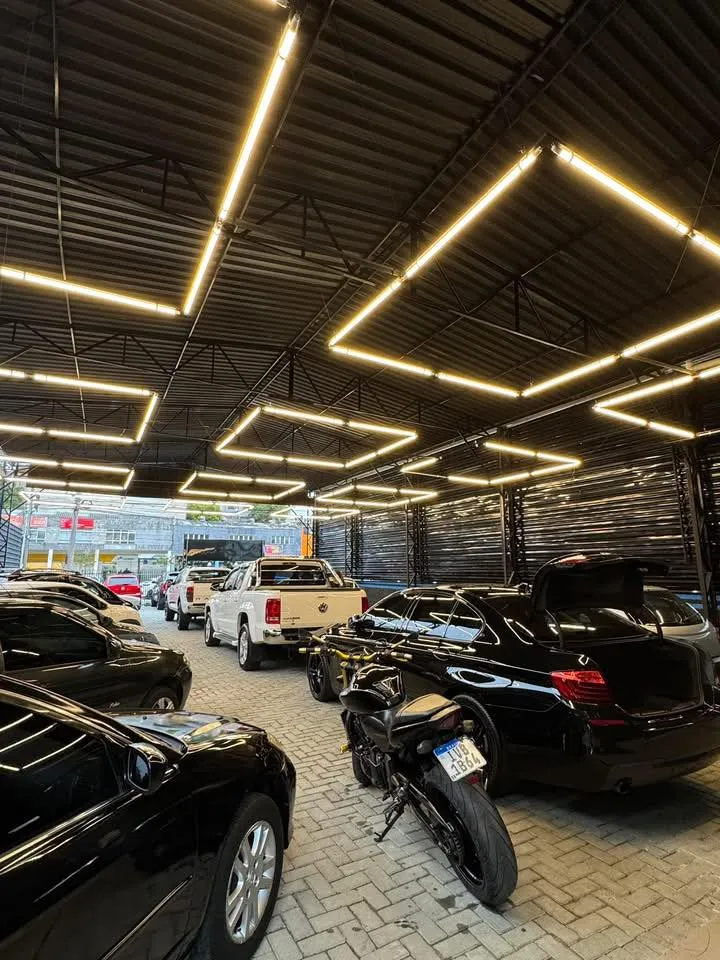 Fachada da loja Veículos à venda em WCAR VEICULOS - Curitiba - PR