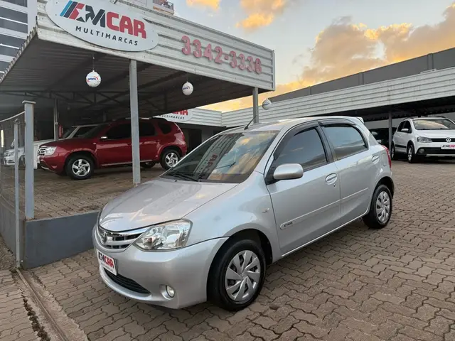 Carro Toyota Etios 2013 XLS 1.5 (Flex)