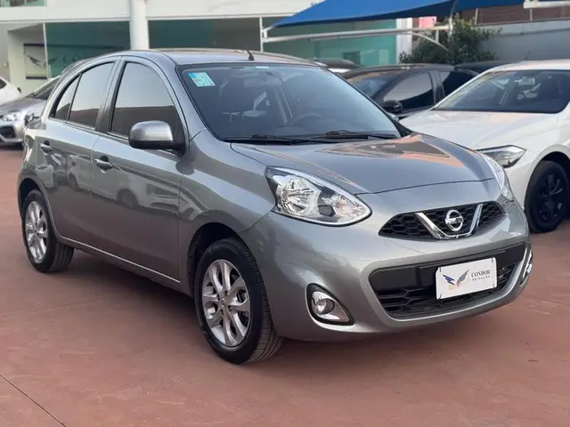 Carro Nissan March 2017 1.6 16V SV CVT (Flex)