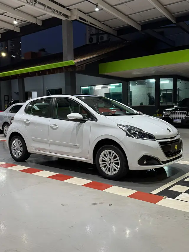 Carro Peugeot 208 2019 Allure 1.2 12V (Flex)