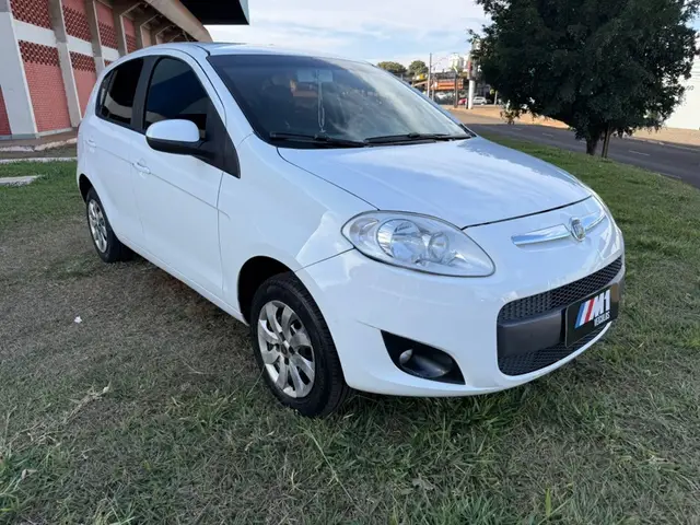 Carro Fiat Palio 2014 Attractive 1.4 8V (Flex)