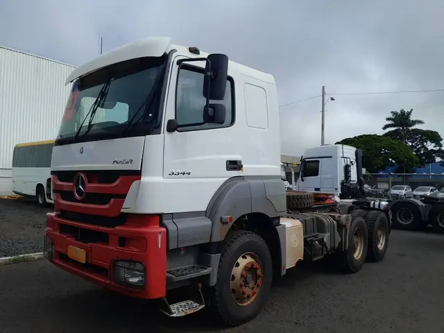 Caminhão Mercedes-Benz Axor 2021 3344 S/33 6X4E5