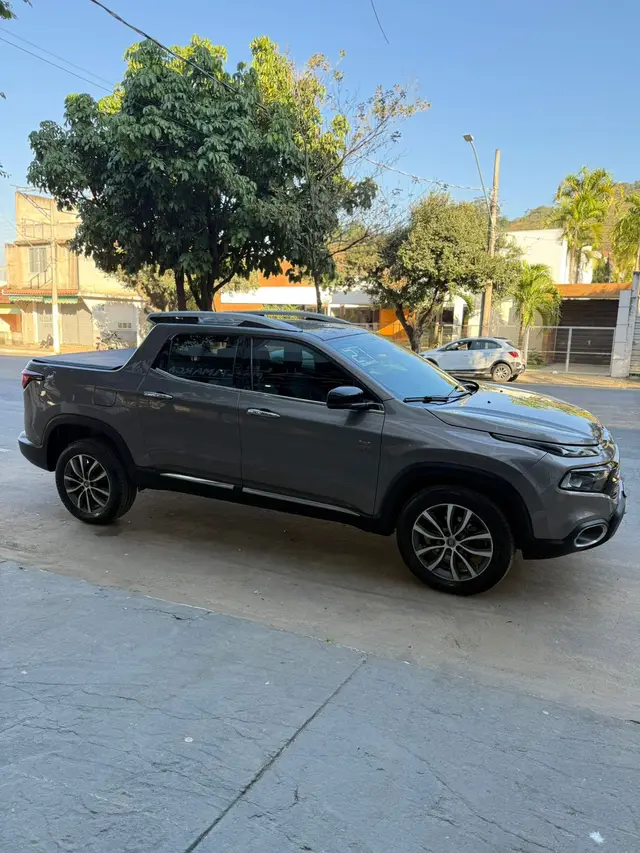 Carro Fiat Toro 2021 2.0 TDI Volcano Auto 4WD