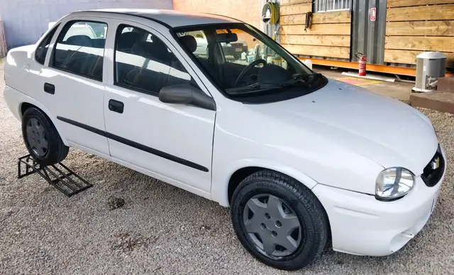 Carro Chevrolet Classic 2006 Corsa Sedan  Life 1.6