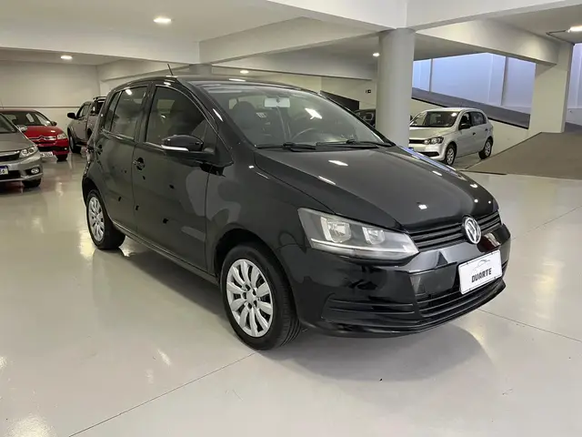 Carro Volkswagen Fox 2016 1.0 MPI Trendline (Flex)