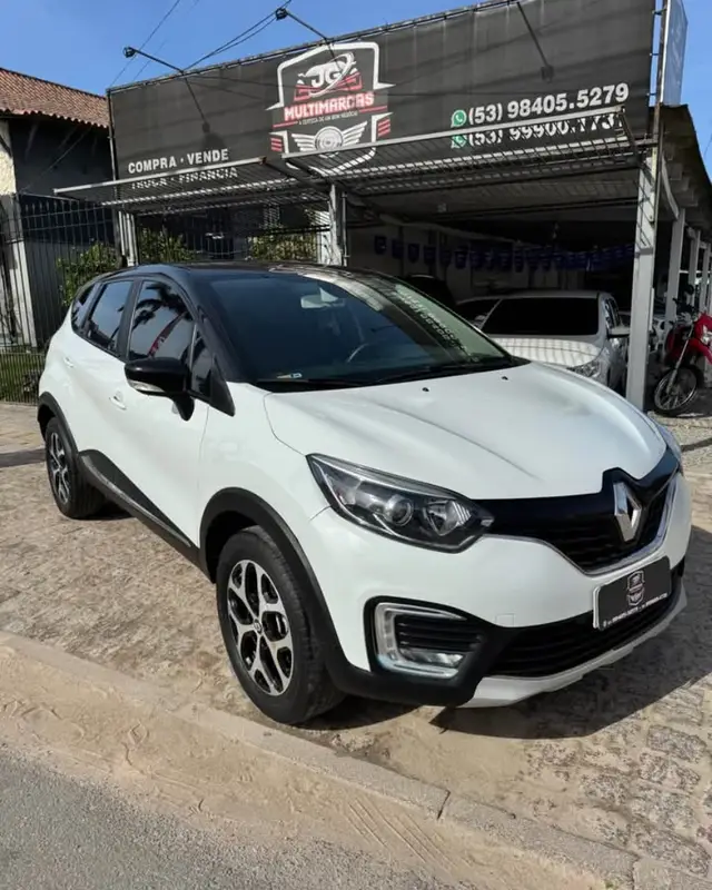 Carro Renault Captur 2018 Intense 1.6 16v SCe CVT (Flex)