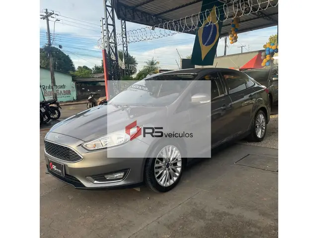 Carro Ford Focus Sedan 2018 SE 2.0 PowerShift