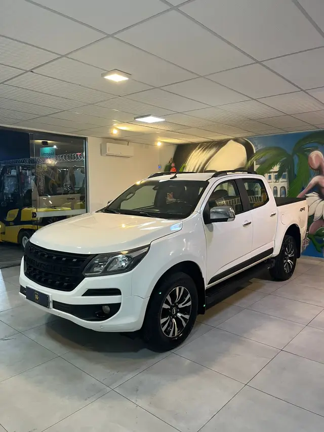 Carro Chevrolet S10 Cabine Dupla 2017 S10 2.8 CTDI LTZ 4WD (Cabine Dupla) (Aut)