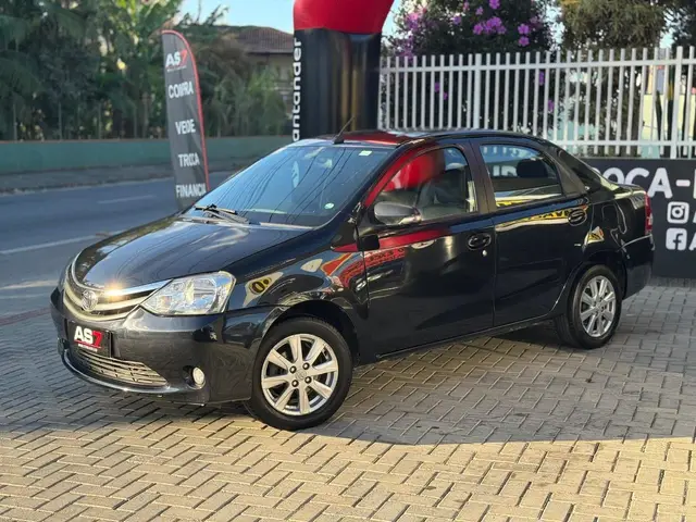 Carro Toyota Etios Sedan 2017 XLS 1.5 (Aut) (Flex)