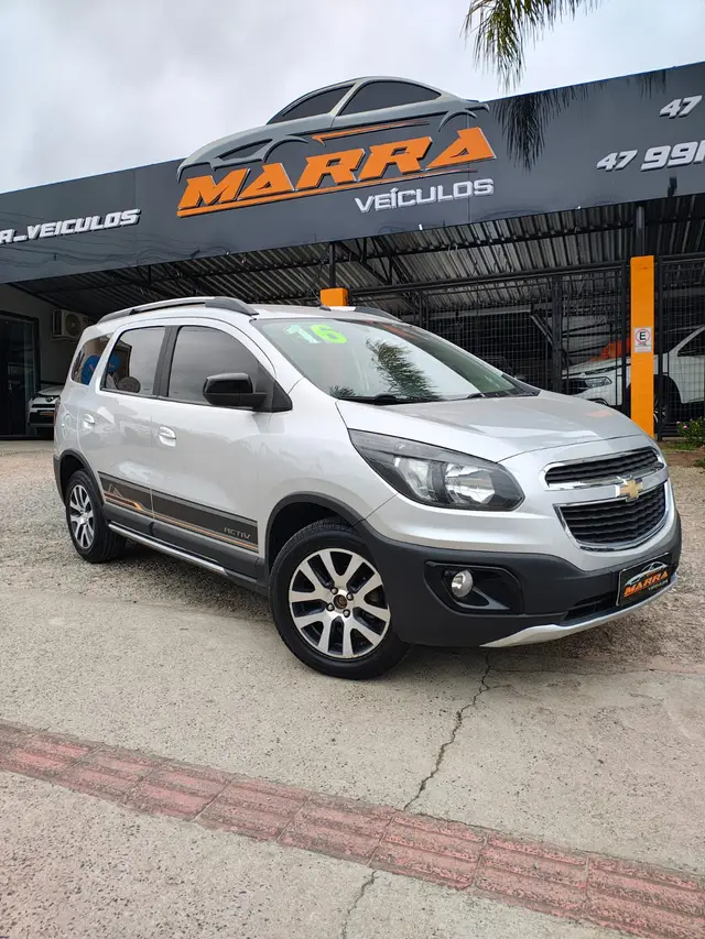 Carro Chevrolet Spin 2016 Activ 1.8 (Flex) (Aut)
