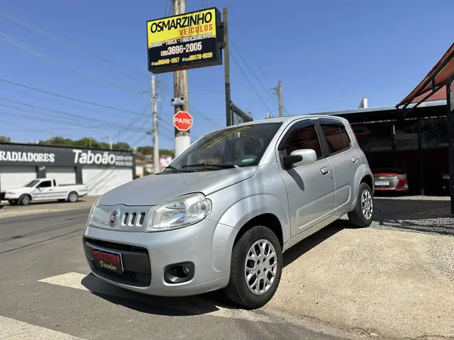 Carro Fiat Uno 2012 Vivace 1.0 8V (Flex) 4p