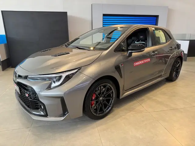 Carro Toyota GR Corolla 2024 Circuit 1.6 Turbo 4x4 Mec