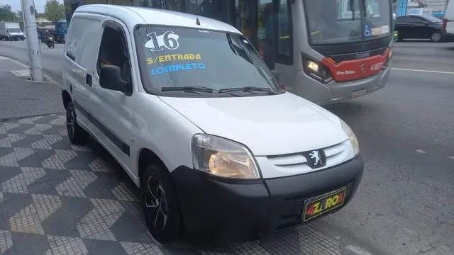 Carro Peugeot Partner 2016 Furgão 1.6 16V (Flex)