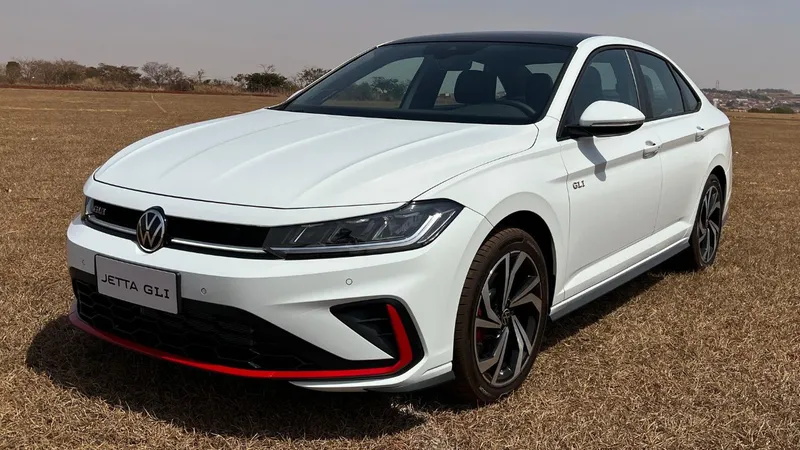 VW Jetta GLI 2026: o que mudou e os detalhes do sedan esportivo em 35 fotos