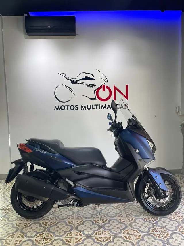 Moto Yamaha XMax 2021 250 (ABS)
