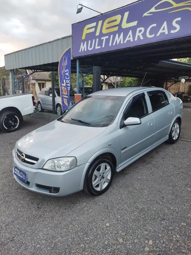 Carro Chevrolet Astra Hatch 2008 Advantage 2.0 (Flex)