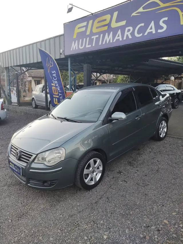 Carro Volkswagen Polo Sedan 2011 1.6 8V (Flex)