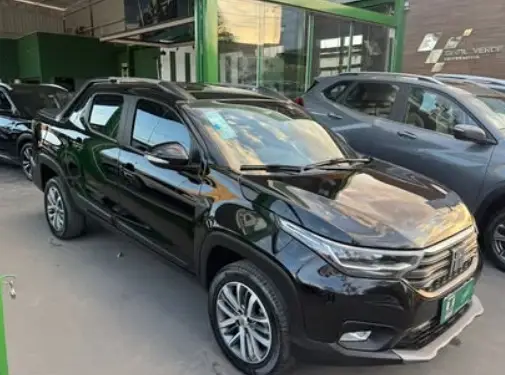 Carro Fiat Strada 2023 Volcano 1.3 CD (Flex)