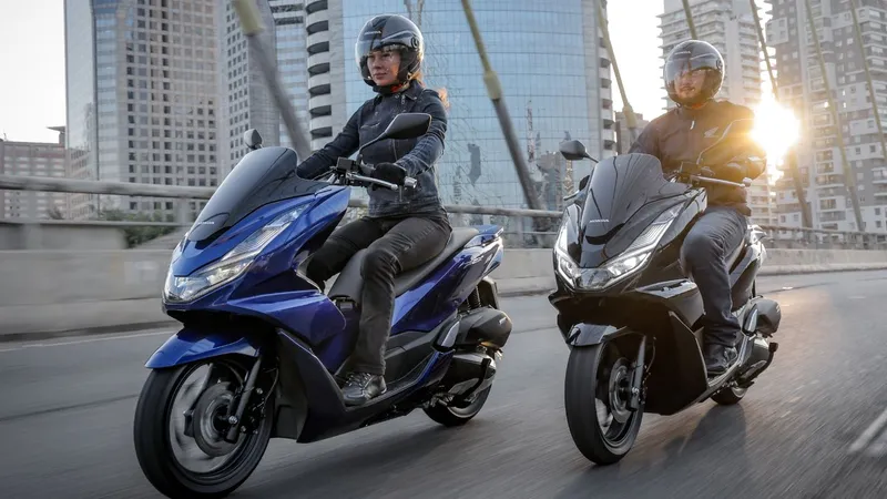 Honda PCX chega à linha 2026 com nova opção de cores; veja preços e versões