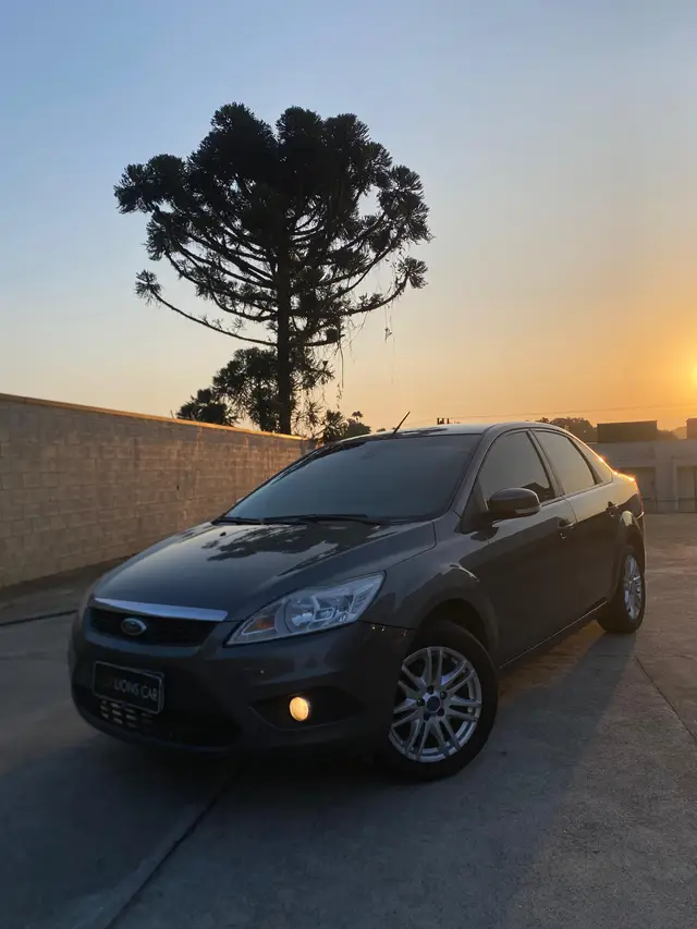 Carro Ford Focus Sedan 2013 GLX 2.0 16V (Flex)
