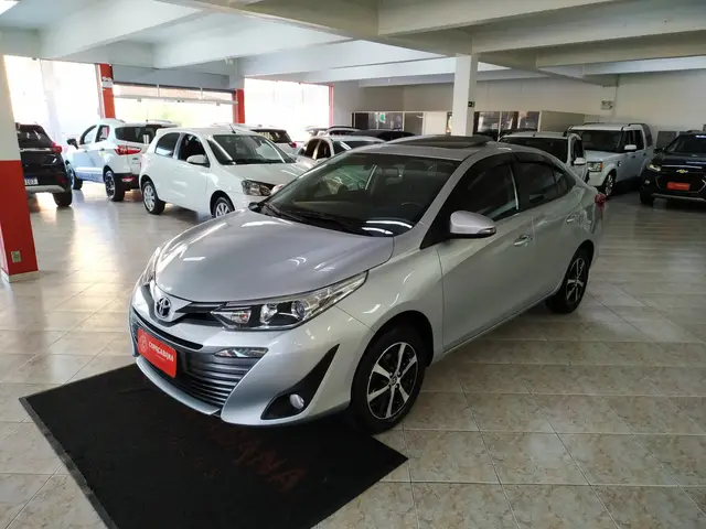 Carro Toyota Yaris Sedan 2022 1.5 XLS Connect CVT (Flex)