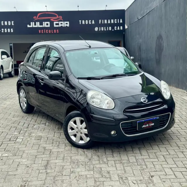 Carro Nissan March 2014 1.6 16V SV (Flex)